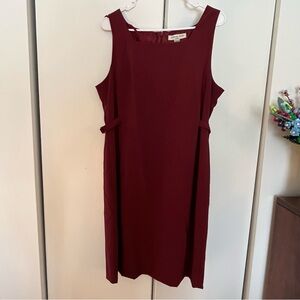 Amanda Smith Elegant Burgundy Midi Dress